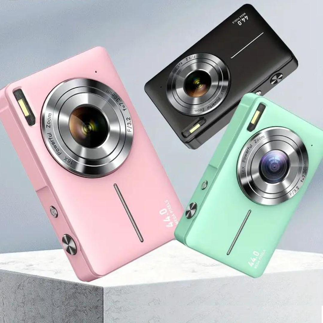 Compact Digital Camera with 44MP Zoom